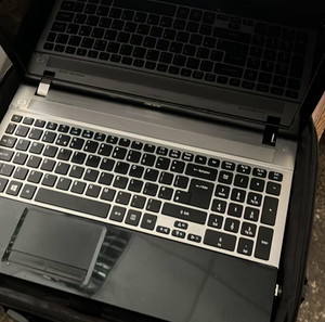 Acer I5 8RAM 128GB SDD