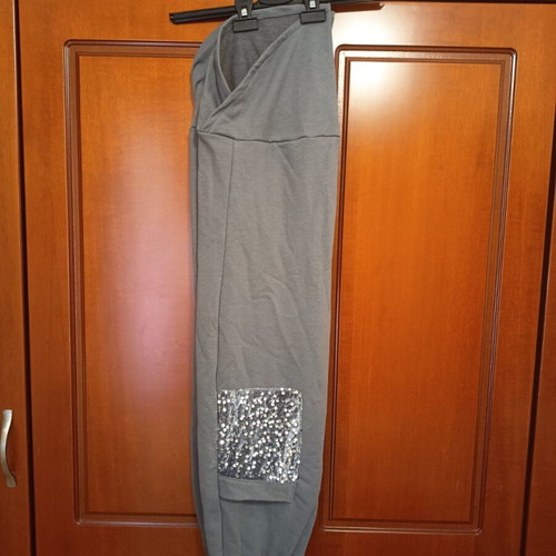 Mya gray pants with sequin pocket, new, one size