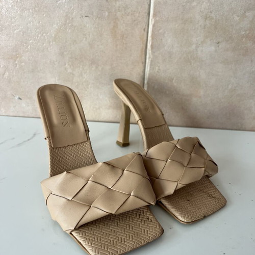 Beige mules