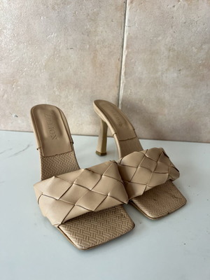 Beige mules