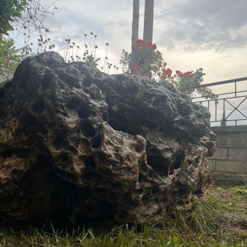 Διακοσμητική πέτρα εξωτερικού χώρου μεταχειρισμένη, τεράστιες διαστάσεις