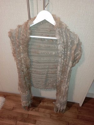 Knitted fur with natural fox like new