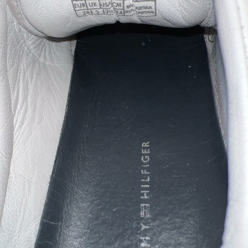 Tommy Hilfiger sneakers size 38 like new, white athletic shoes