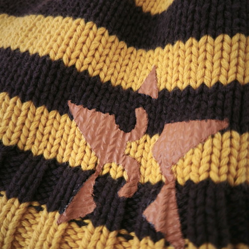 Knitted striped beanie like new, yellow and brown