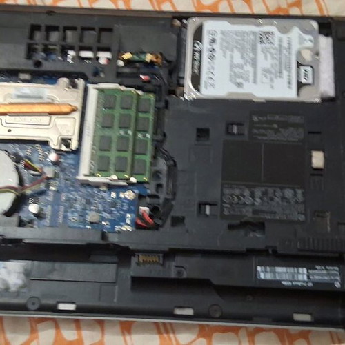 Laptop HP ProBook 4330s used, with charger without battery