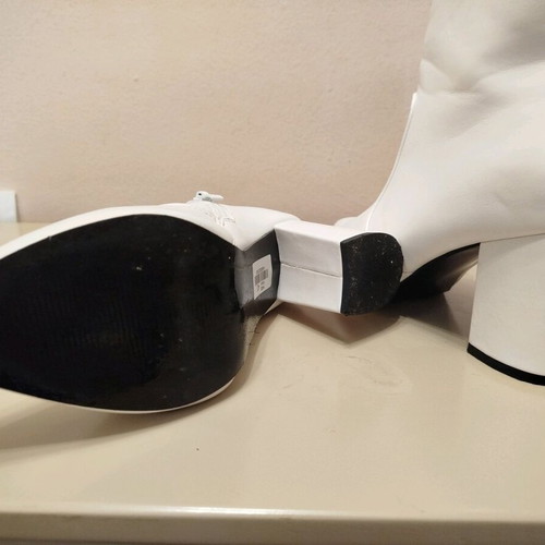 White low ankle boots size 40 like new