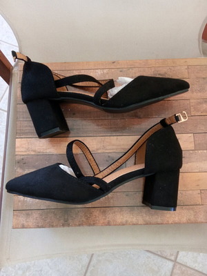 Suede heels with laces like new, size 36-36.5, black