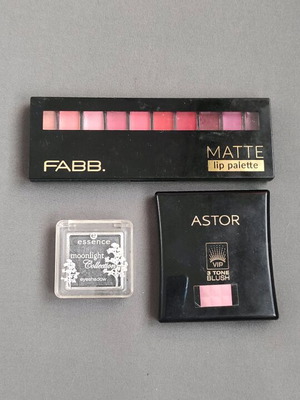 Κραγιόν FABB, σκιά ESSENCE και ρουζ ASTOR μεταχειρισμένα