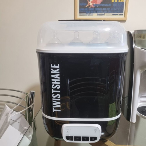 Bottle sterilizer dryer 6 in 1 like new