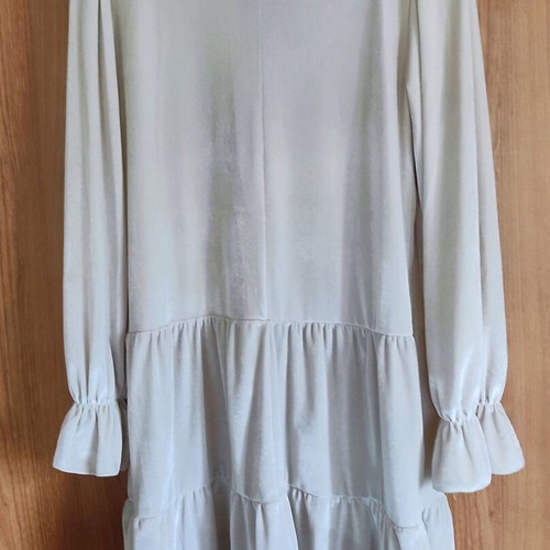 Cinderella dress like new, size M-L, with subtle mark