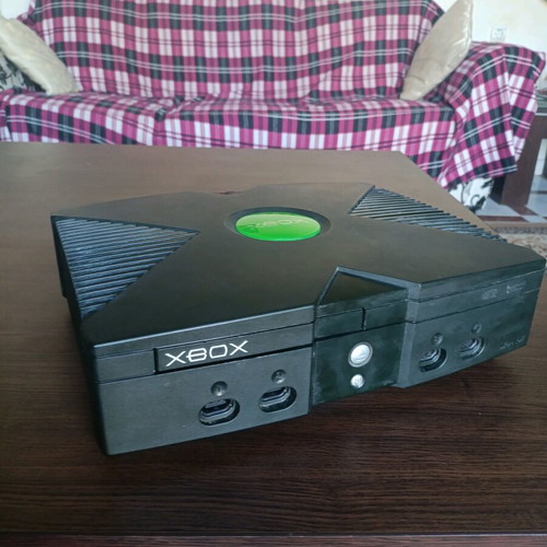 Xbox Original used with controller and FIFA 2003 game