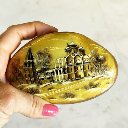 Fedoskino collectible box mother of pearl hand-painted vintage 90s