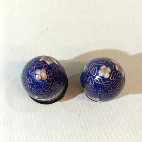 Handmade small cloisonné decorative eggs used with stands