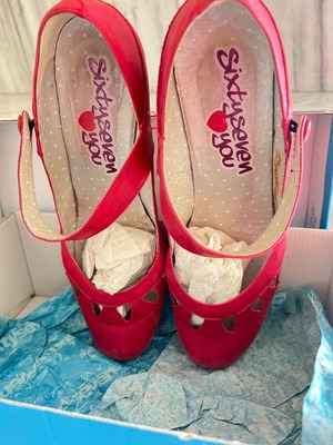 Red leather Sixty Seven pumps size 40 like new