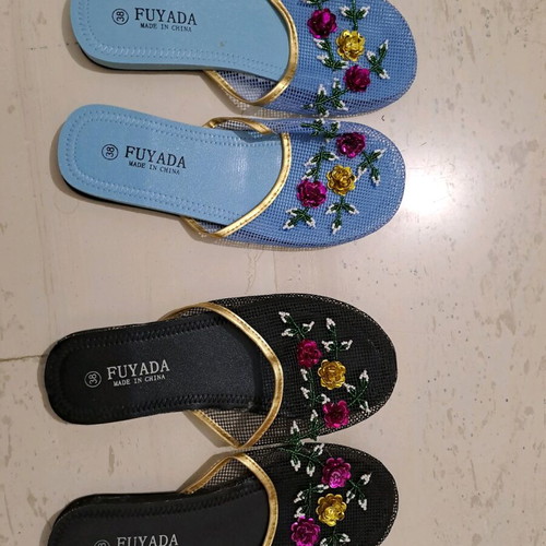 Pasoumaki slippers new, size 38, black and light blue
