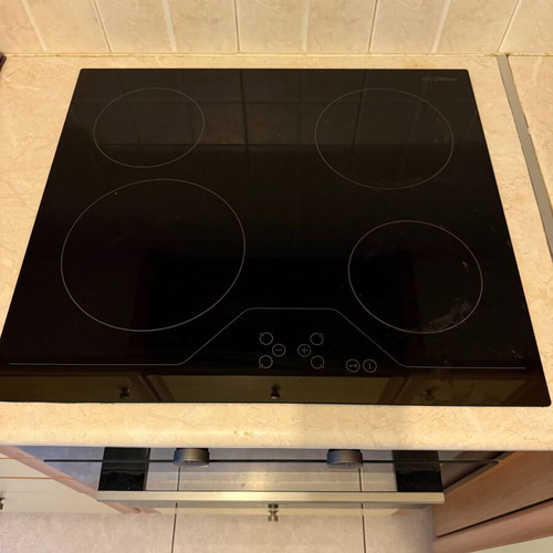 Hyundai HBIO22-65/1 BLX built-in oven, 69L, energy class A