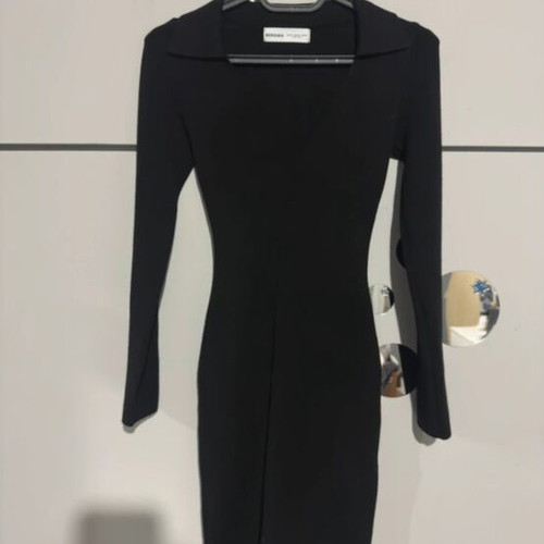 Bershka black dress with V like new XS