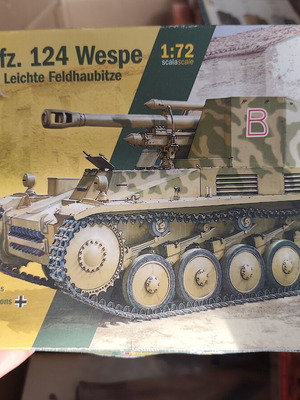 Sd.Kfz. 124 Wespe Italeri model kit 1/72 like new