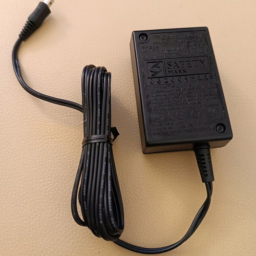 Canon video camera charger new for models FS10, FS11, FS100, MD215, MD205, MD235, MD255