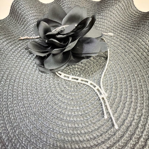 18k Necklace with Diamonds like new