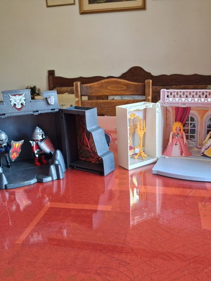Playmobil Take Along Play Boxes set: Knights castle & Princess palace, 2 pieces