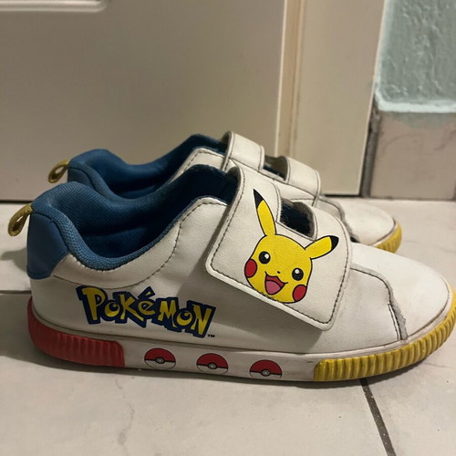 Pokémon sneakers used size 32 H&M white