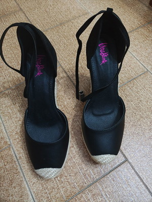 Vera Blum black platform sandals new with high straw heel