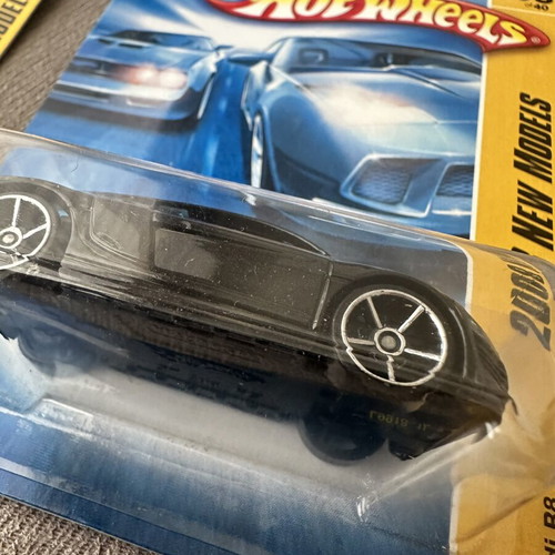 Hot Wheels Audi R8 2008 mainline new