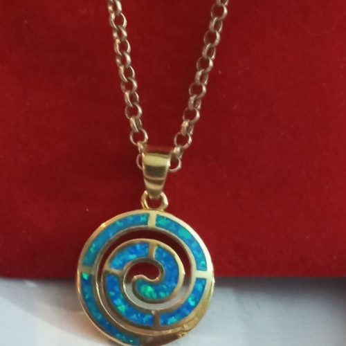 Silver 925 gold plated necklace with synthetic opal, like new