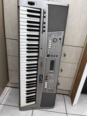 Yamaha PSR A 300 αρμόνιο μεταχειρισμένο με μεταλλική βάση