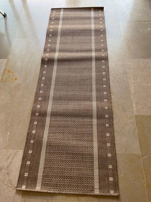 Runner rug like new 200 x 67 cm