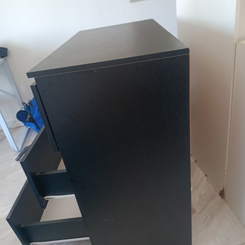 Black dresser with three drawers, 40x100x80 cm