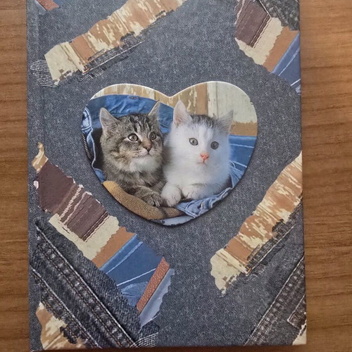 Notebook with kittens like new, hardcover 18x12.7