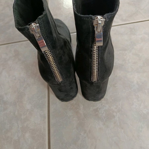 Pull & Bear ankle boots size 38 suede type, like new, black