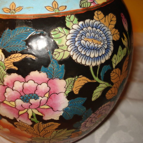 Vintage Chinese vase used