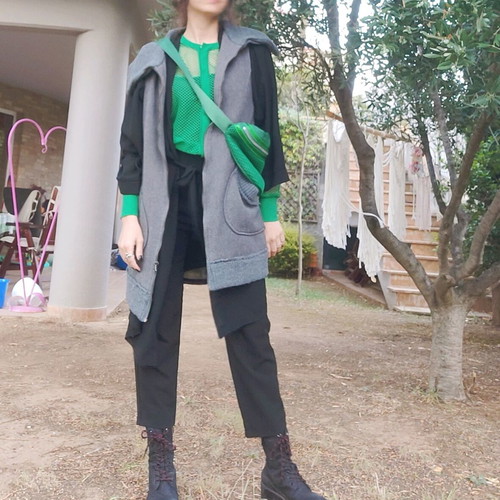 Green praino cardigan like new, size S
