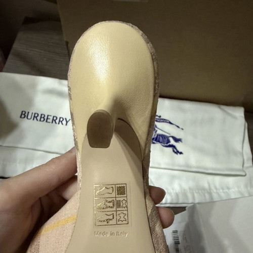 Burberry leather heels, size 40, beige and pink