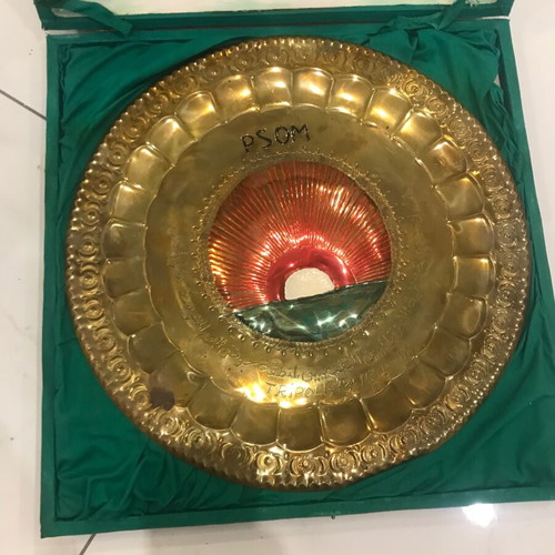 Decorative plate heirloom like new, in case