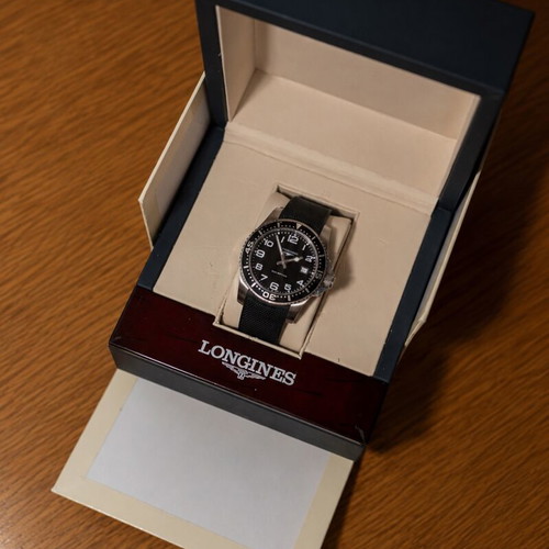 Longines HydroConquest 41mm watch used with box and papers, quartz