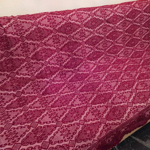 Caramel blankets like new, set of 2, dark red
