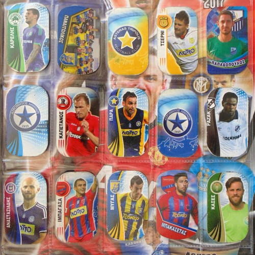 Complete football metal tags album, foil, Lot 200