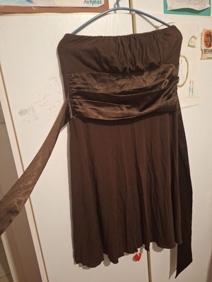 Dress medium strapless with satin belt brown like new