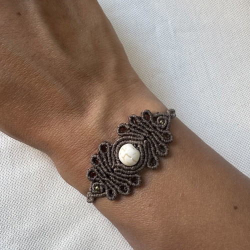 Macrame bracelet boho with semiprecious stone, new