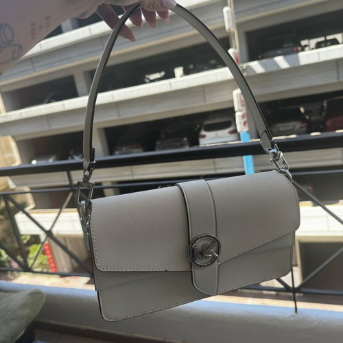 Michael Kors white shoulder bag like new