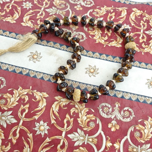 Decorative komboloi with golden details, new, length 41 cm