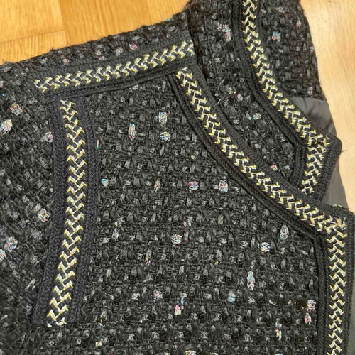 Tweed suit Axel like new, black with gold details