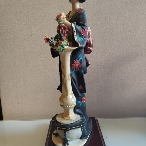 Vintage Italian Geisha Figurine El.a.N, like new, 33cm