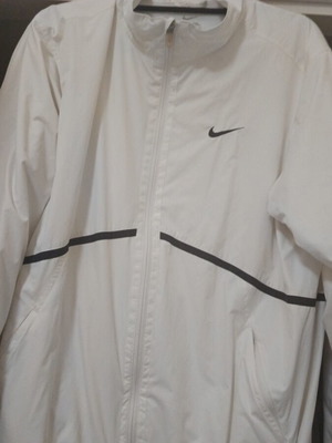 Nike jacket vintage like new, black and white, size L