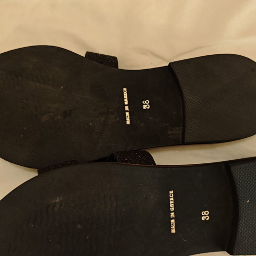 Women's black leather sandals like new