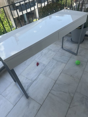 White glossy desk-console used with minor front damage